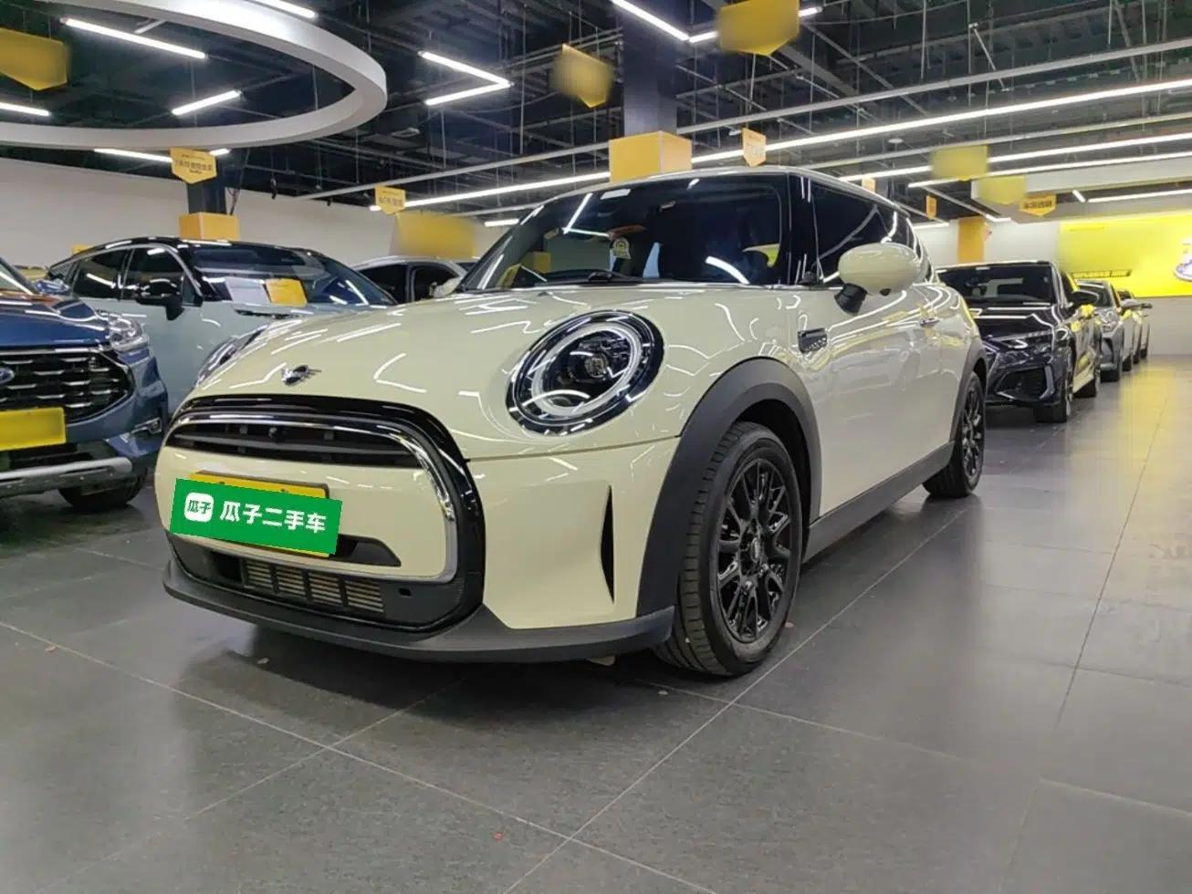 MINI 2022 Updated 1.5T ONE — миниатюра 1