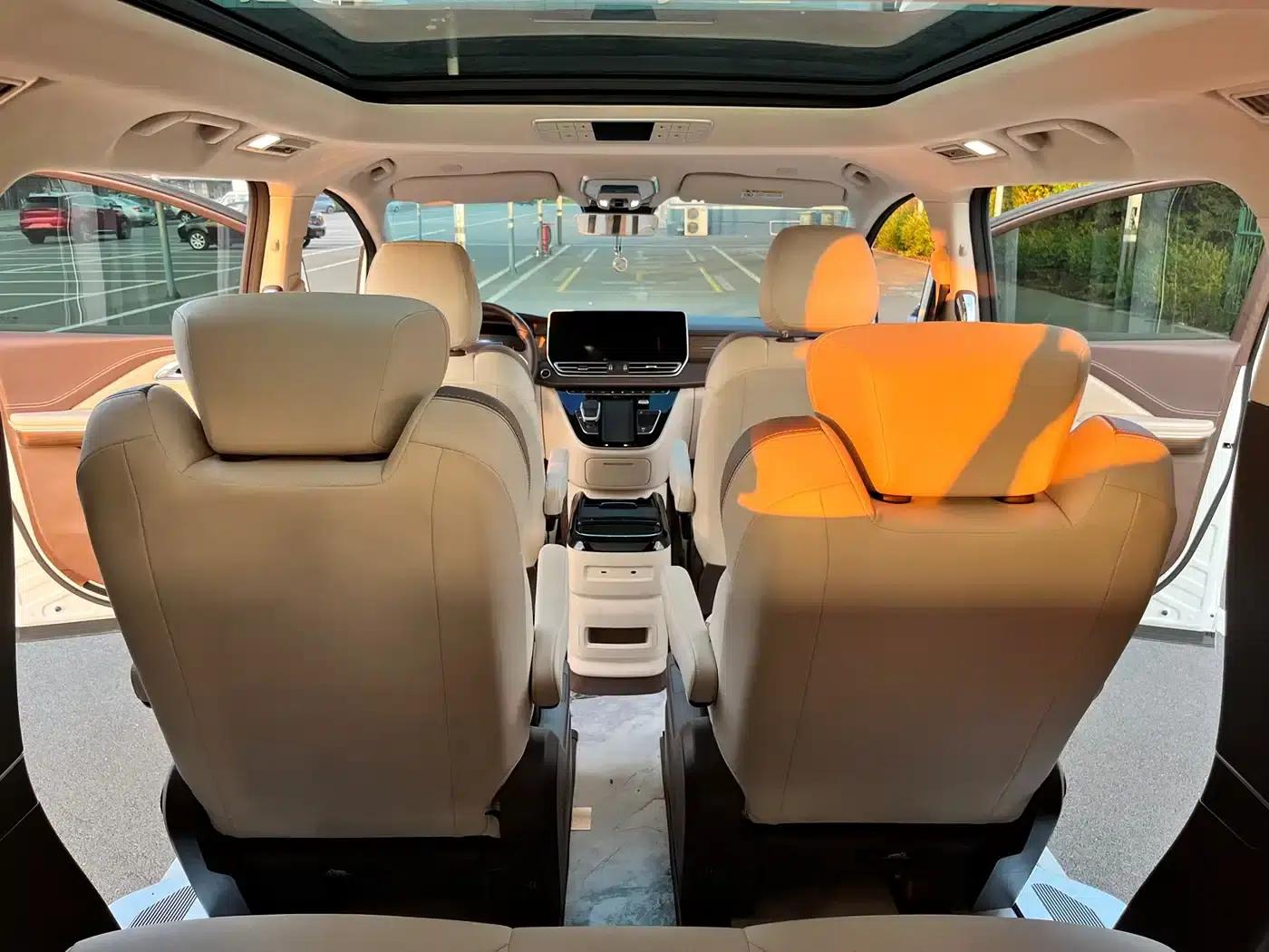 Bestune M9 2023 2.0T Premium Edition — миниатюра 12