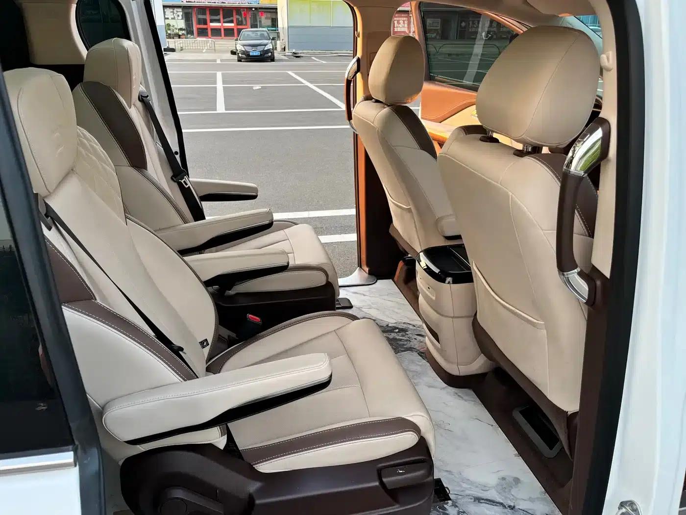 Bestune M9 2023 2.0T Premium Edition — миниатюра 14