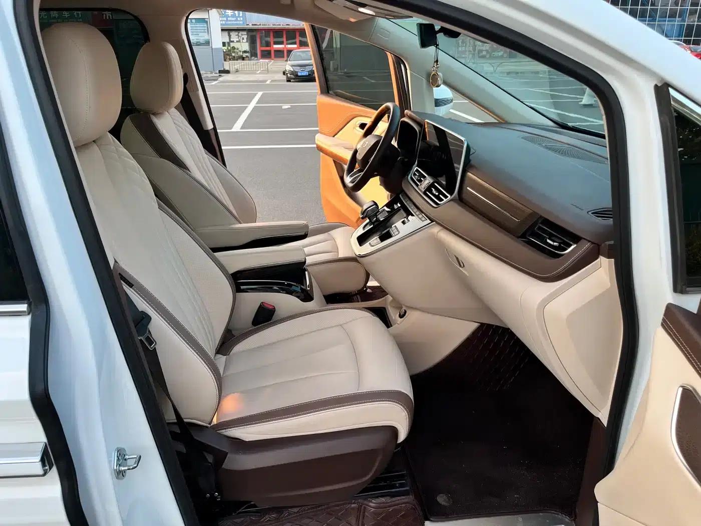 Bestune M9 2023 2.0T Premium Edition — миниатюра 19