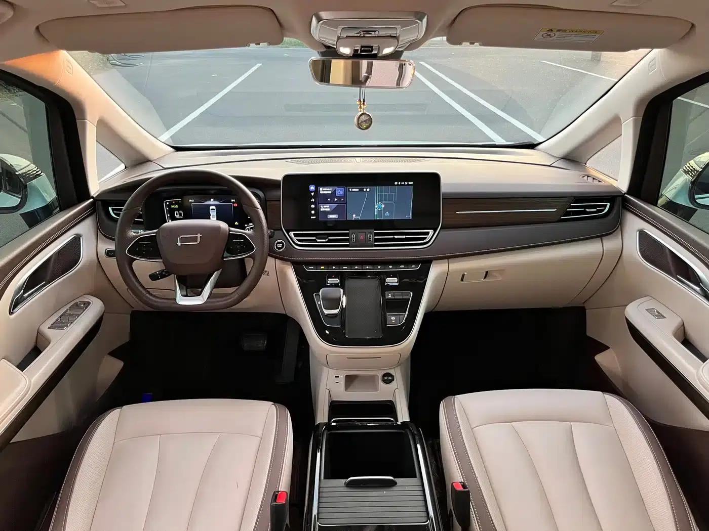 Bestune M9 2023 2.0T Premium Edition — миниатюра 5