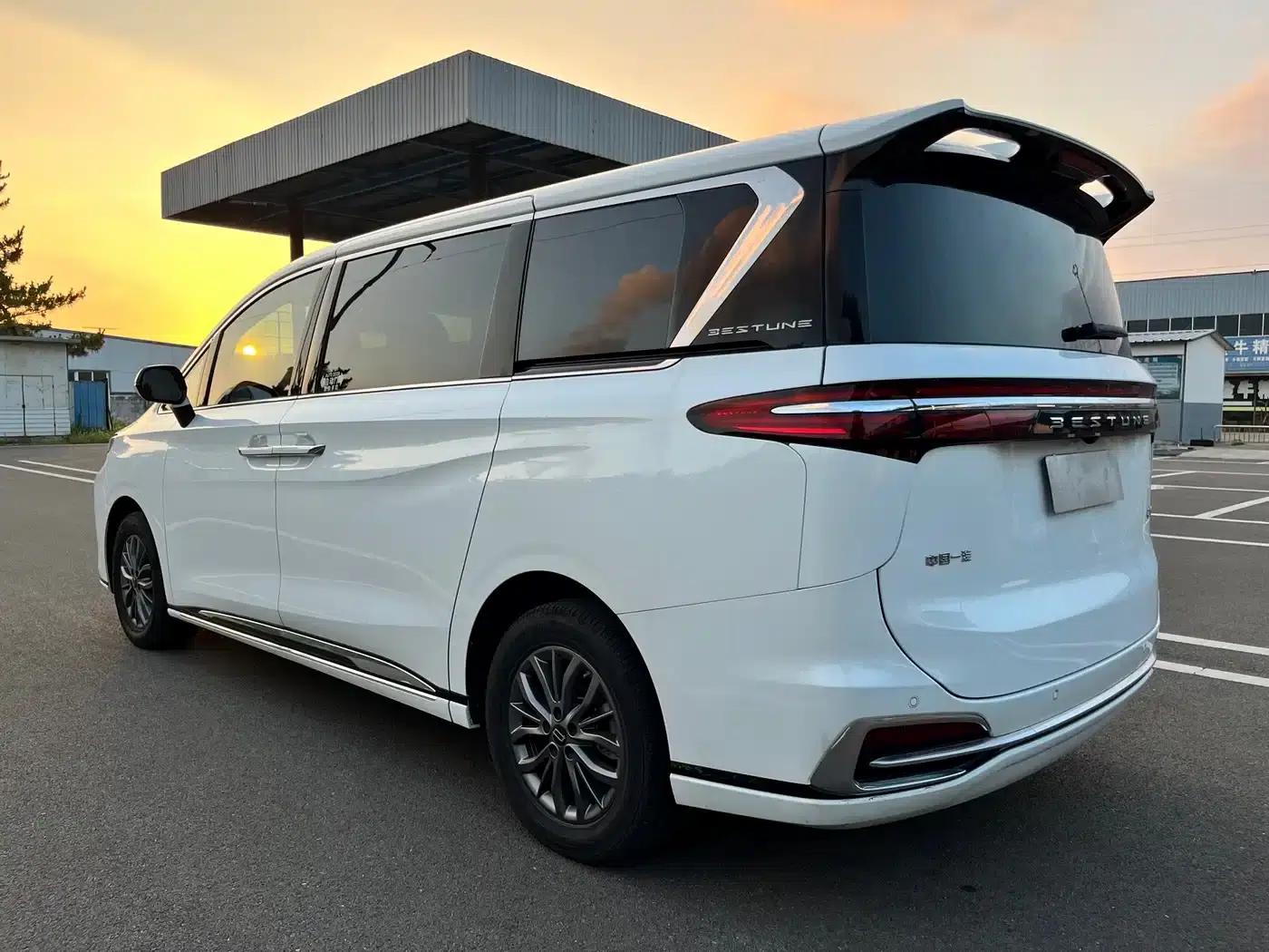 Bestune M9 2023 2.0T Premium Edition — миниатюра 6