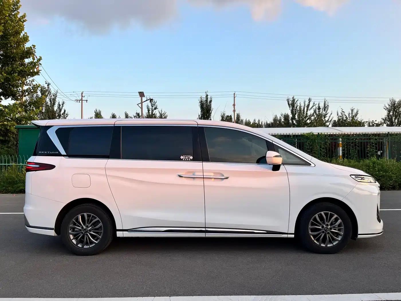 Bestune M9 2023 2.0T Premium Edition — миниатюра 9