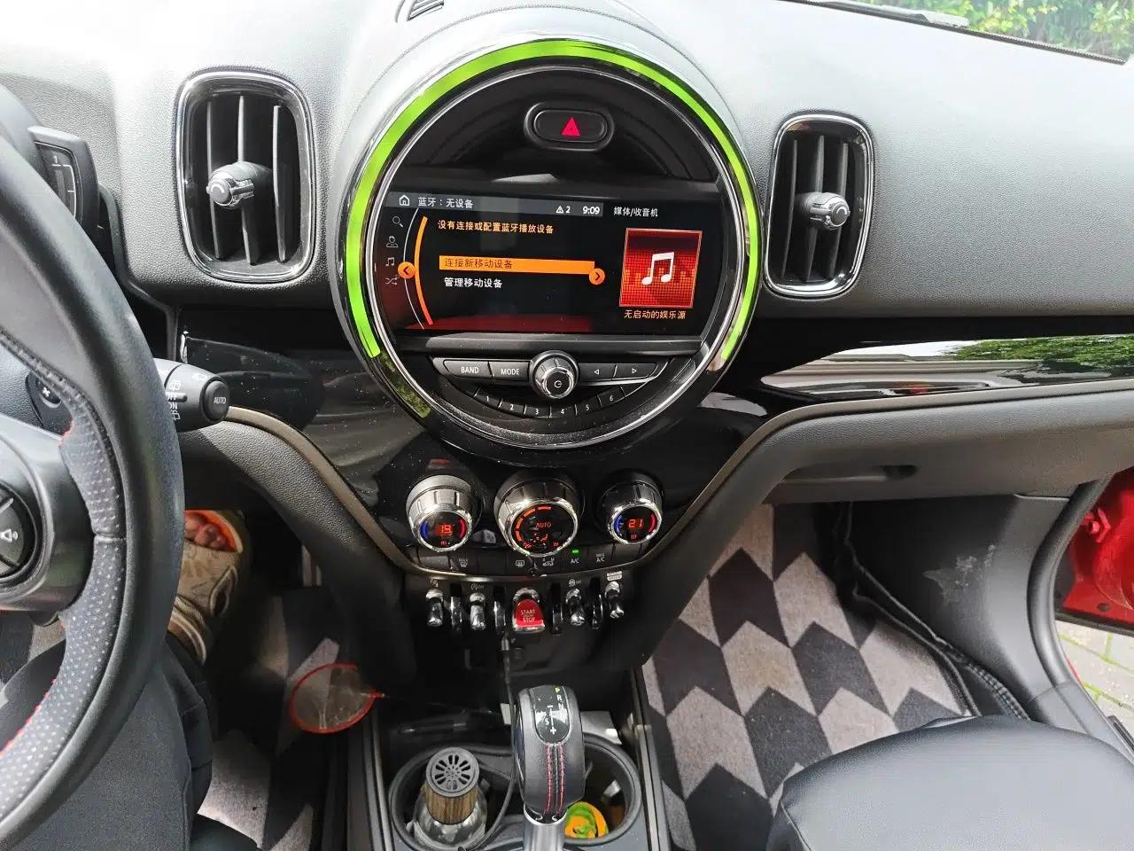MINI Countryman 2018 2.0T COOPER S ALL4 Racing Driver — миниатюра 13