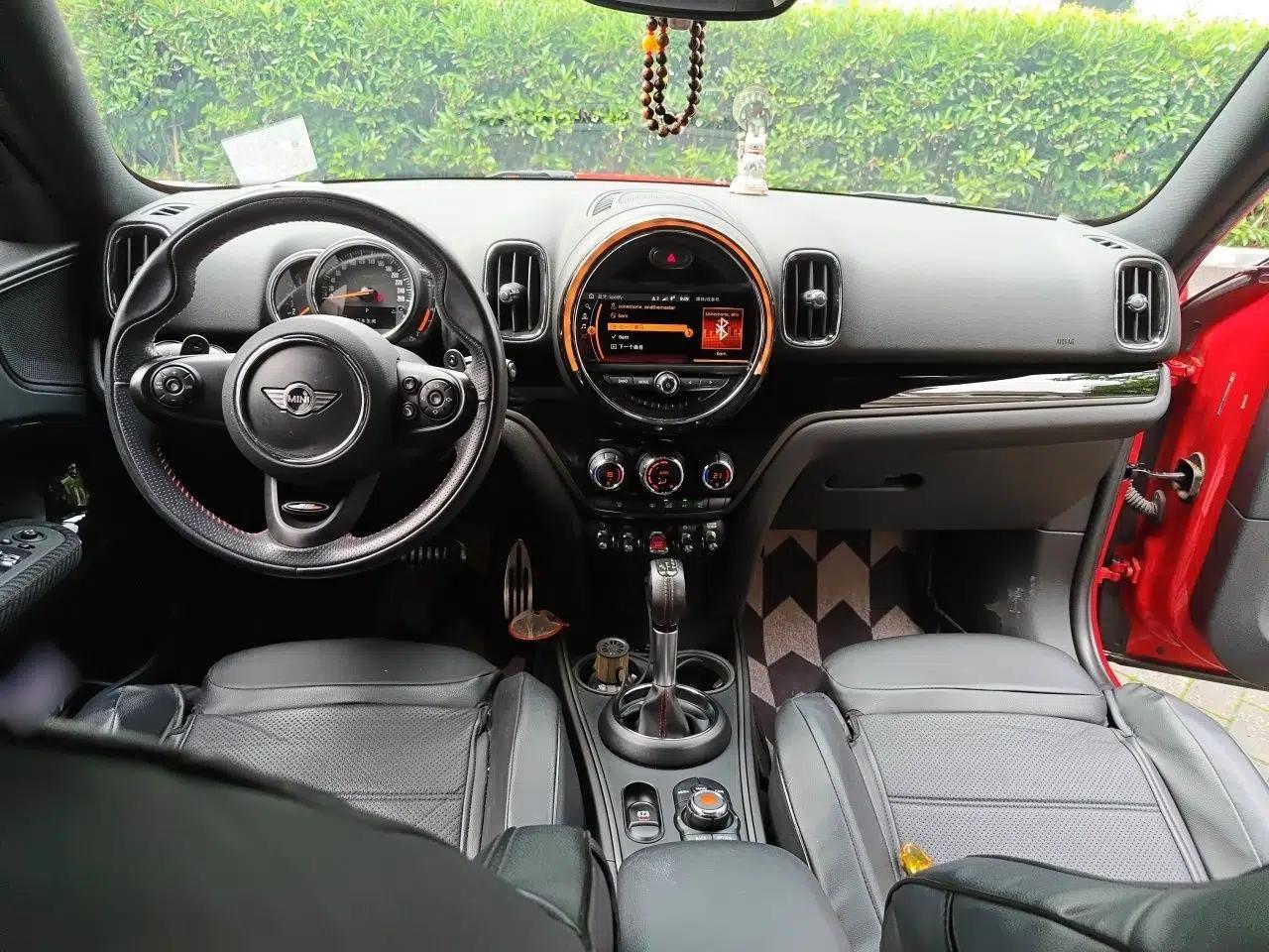 MINI Countryman 2018 2.0T COOPER S ALL4 Racing Driver — миниатюра 9
