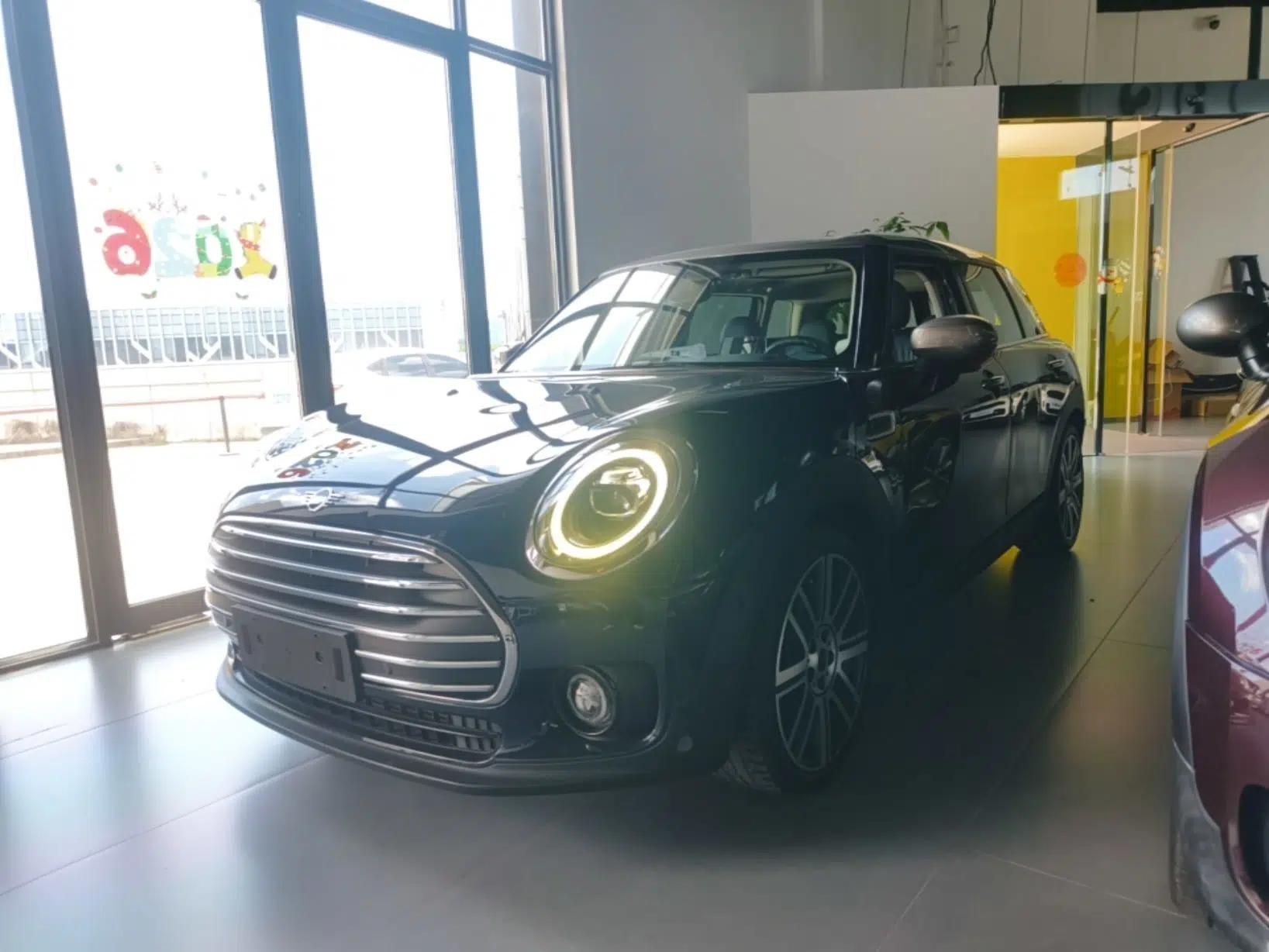 MINI Clubman 2019 1.5T COOPER Connoisseur — миниатюра 1