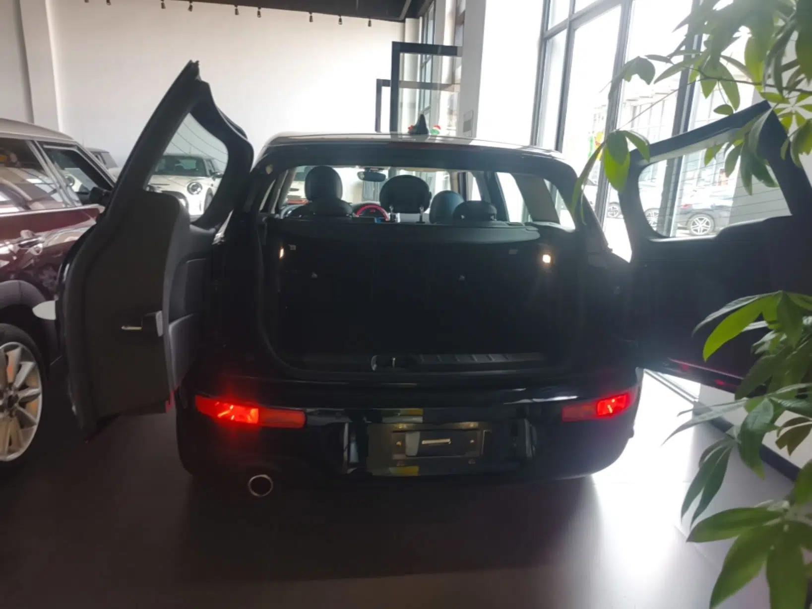 MINI Clubman 2019 1.5T COOPER Connoisseur — миниатюра 27