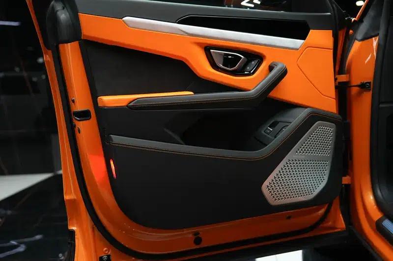 2021 Urus 4.0T V8 — миниатюра 14