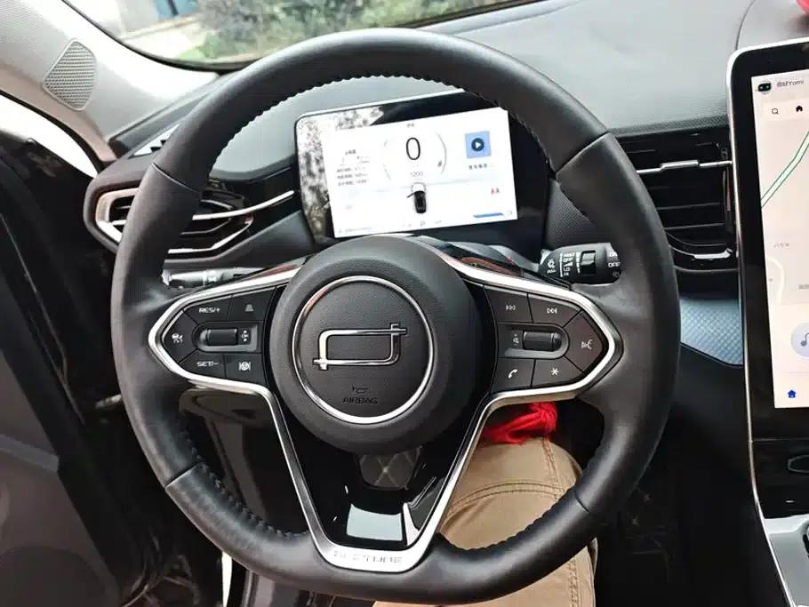 Bestune T90 2023 1.5T DCT Automatic Luxury Edition — миниатюра 15
