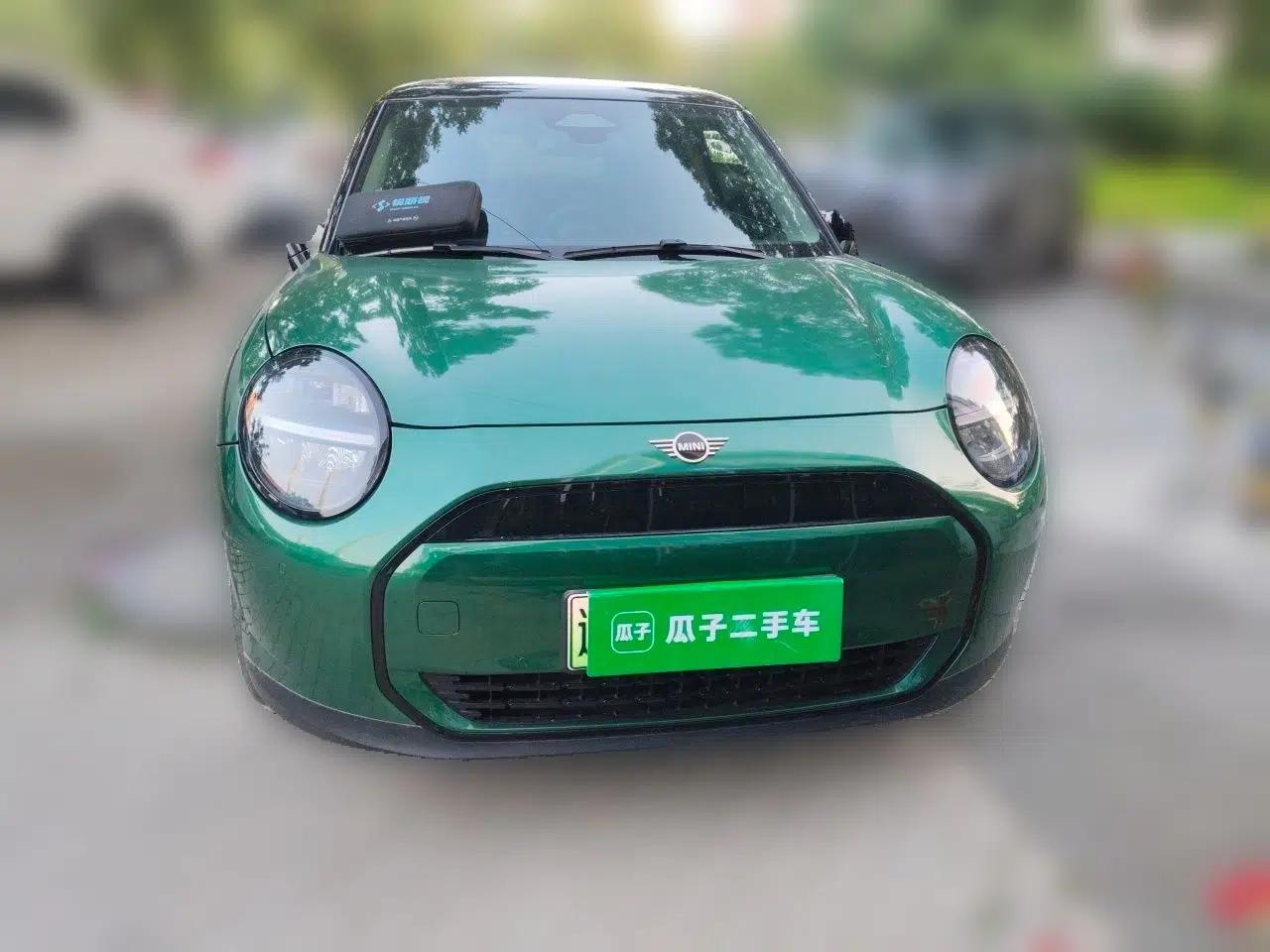 MINI Electric COOPER 2024 456km COOPER E Classic Edition — миниатюра 2