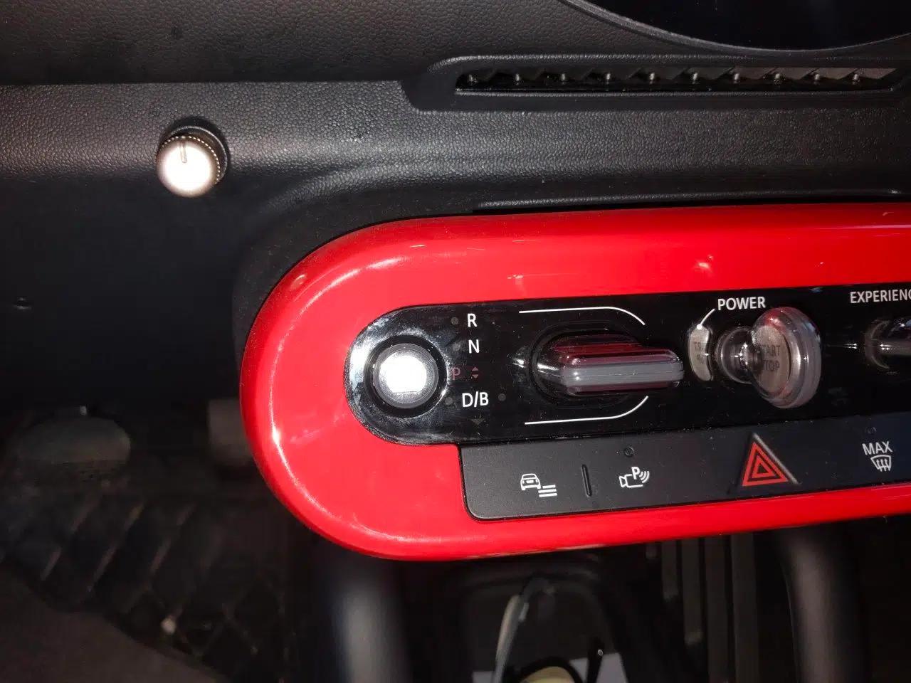 MINI Electric COOPER 2024 456km COOPER E Classic Edition — миниатюра 14