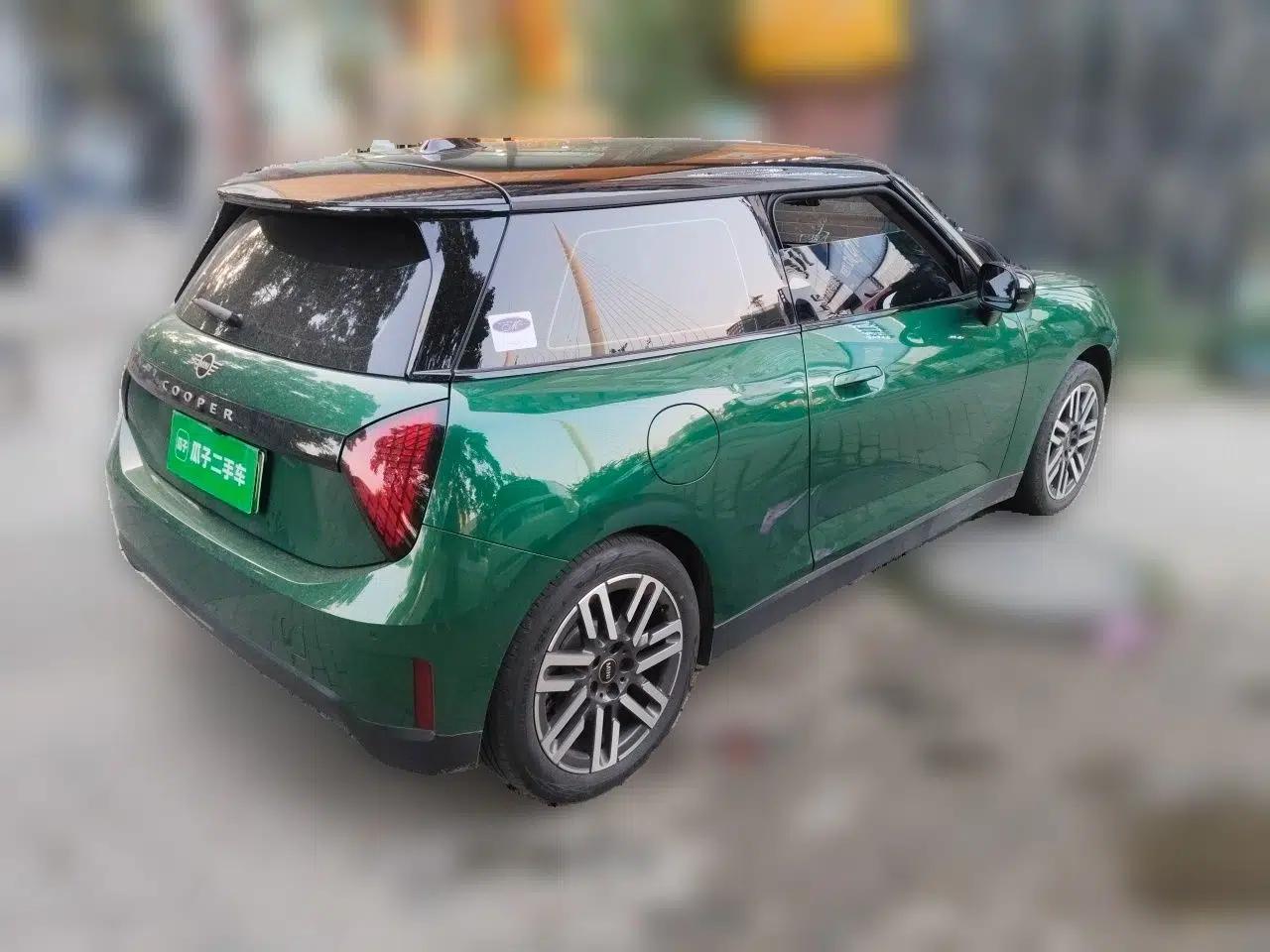 MINI Electric COOPER 2024 456km COOPER E Classic Edition — миниатюра 6