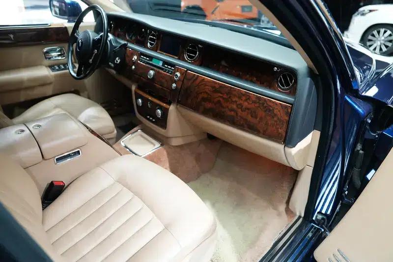 2006 Phantom 6.7L Extended Wheelbase (EWB) — миниатюра 14