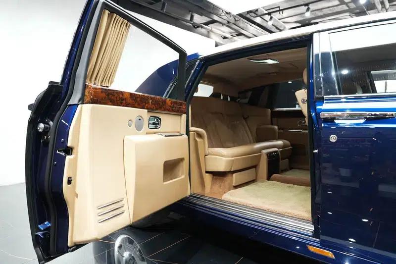2006 Phantom 6.7L Extended Wheelbase (EWB) — миниатюра 15