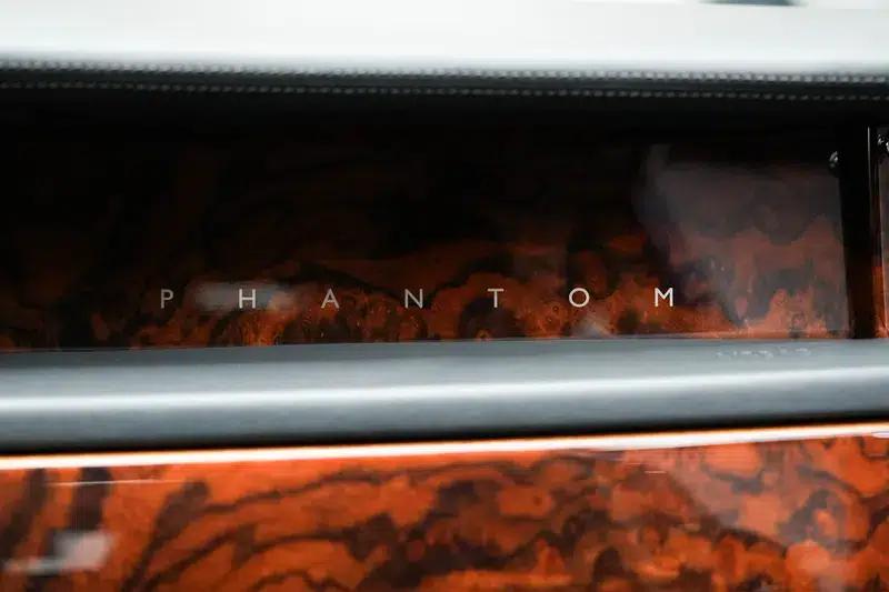 2006 Phantom 6.7L Extended Wheelbase (EWB) — миниатюра 25