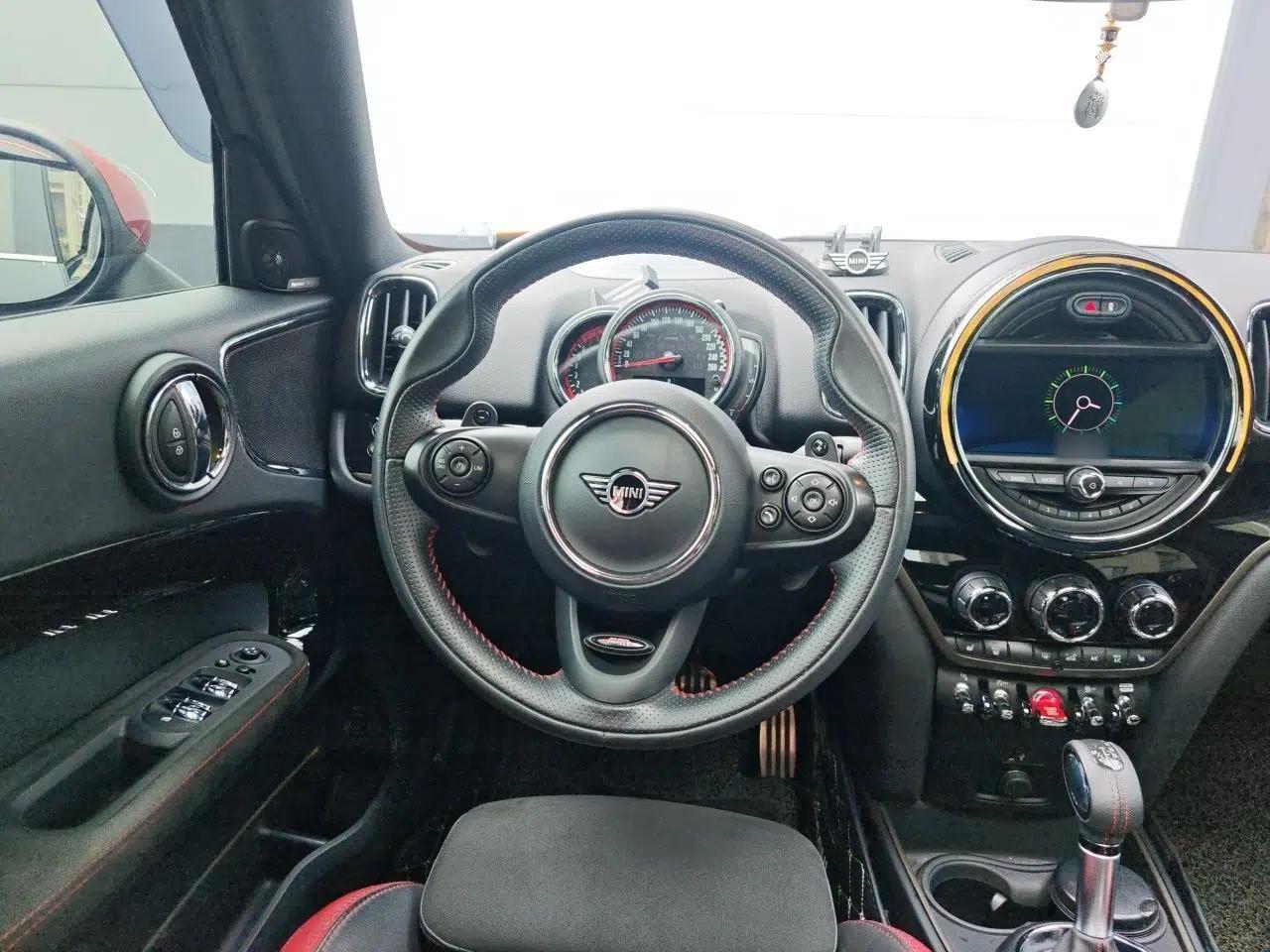 MINI JCM COUNTRYMAN 2018 2.0T JOHN COOPER WORKS ALL-IN — миниатюра 10