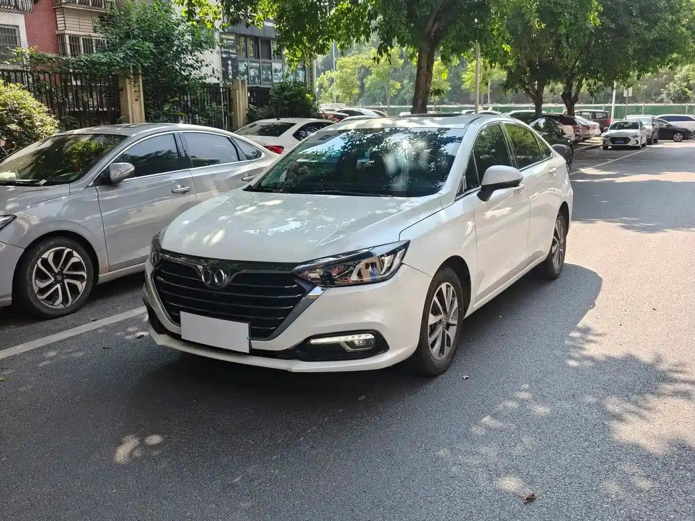 2018 Senova D50 1.5L Manual Premium Intelligent Driving Edition — миниатюра 1