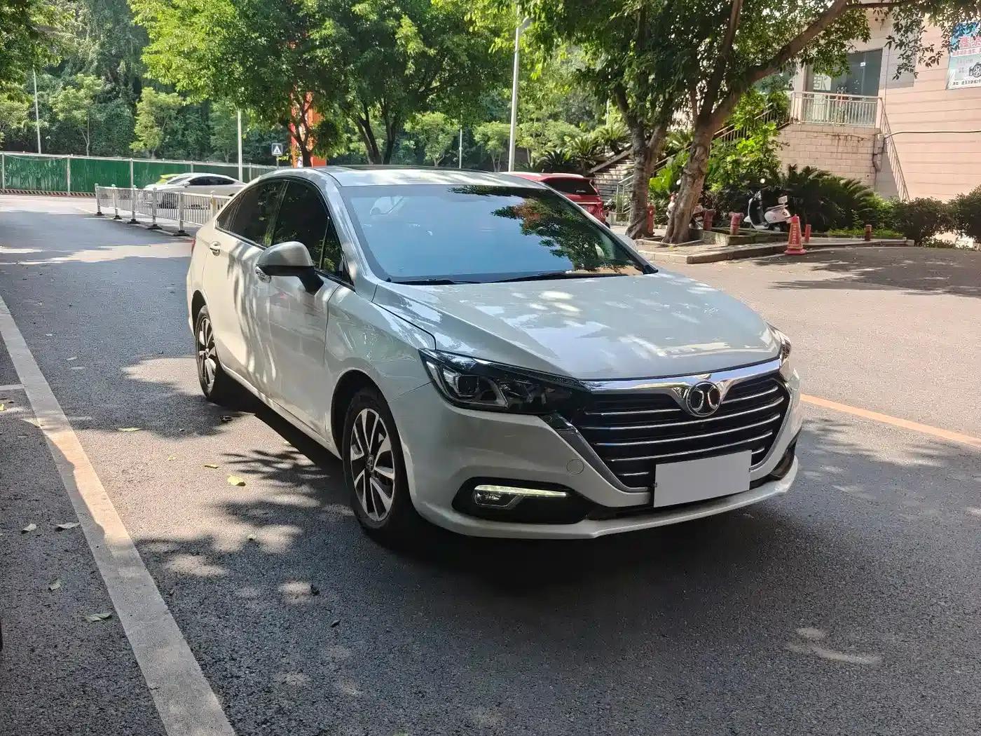 2018 Senova D50 1.5L Manual Premium Intelligent Driving Edition — миниатюра 3