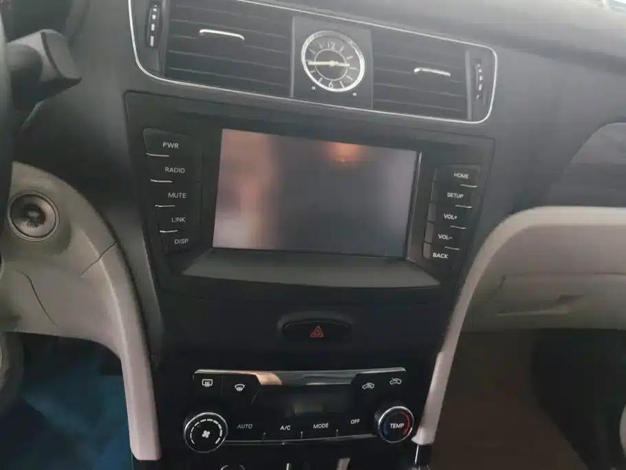 Senova X55 2016 1.5T CVT Luxury Edition — миниатюра 13