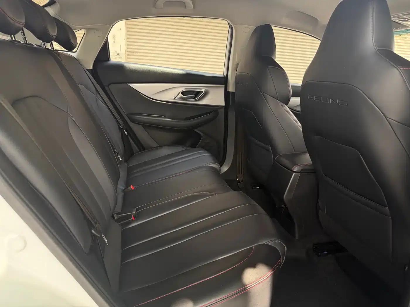 Beijing U5 PLUS 2023 1.5L CVT Deluxe Edition — миниатюра 8