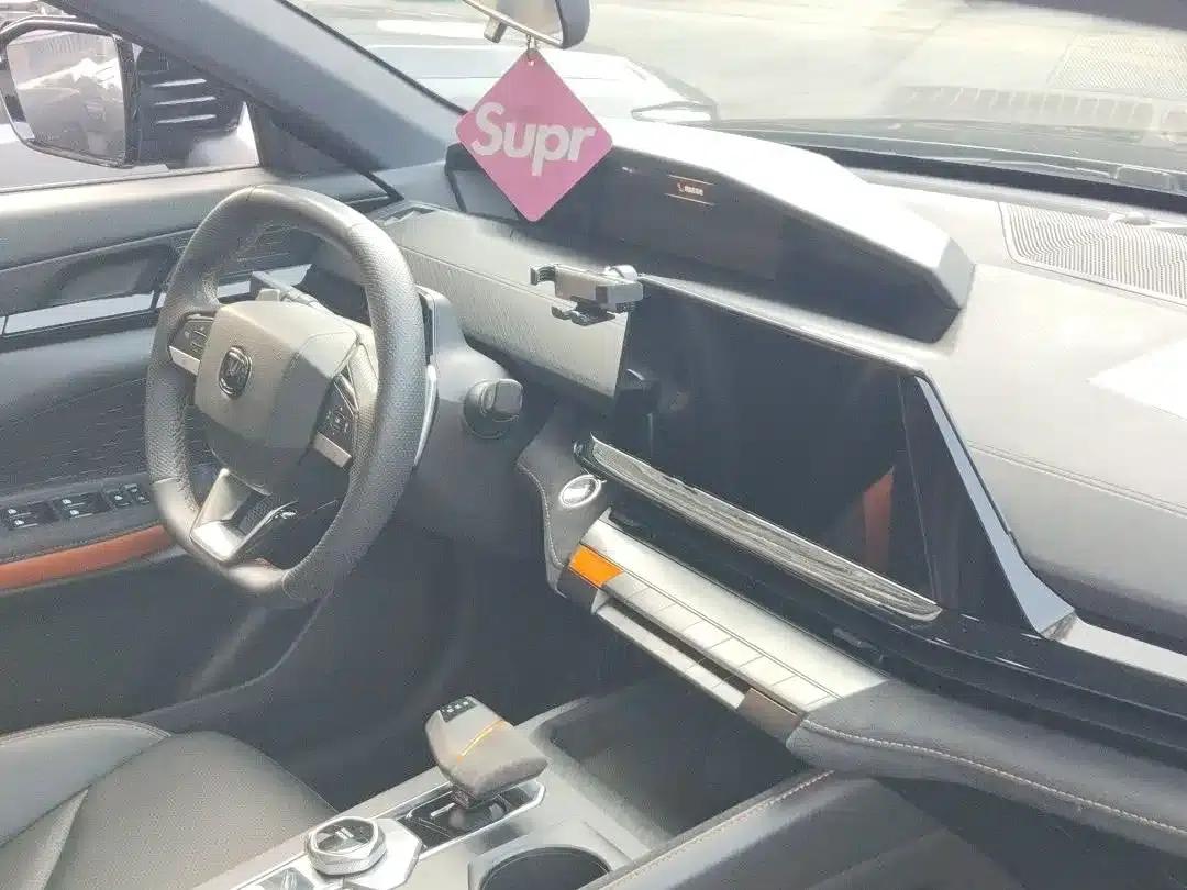 Changan UNI-V 2022 1.5T Sport Edition — миниатюра 5