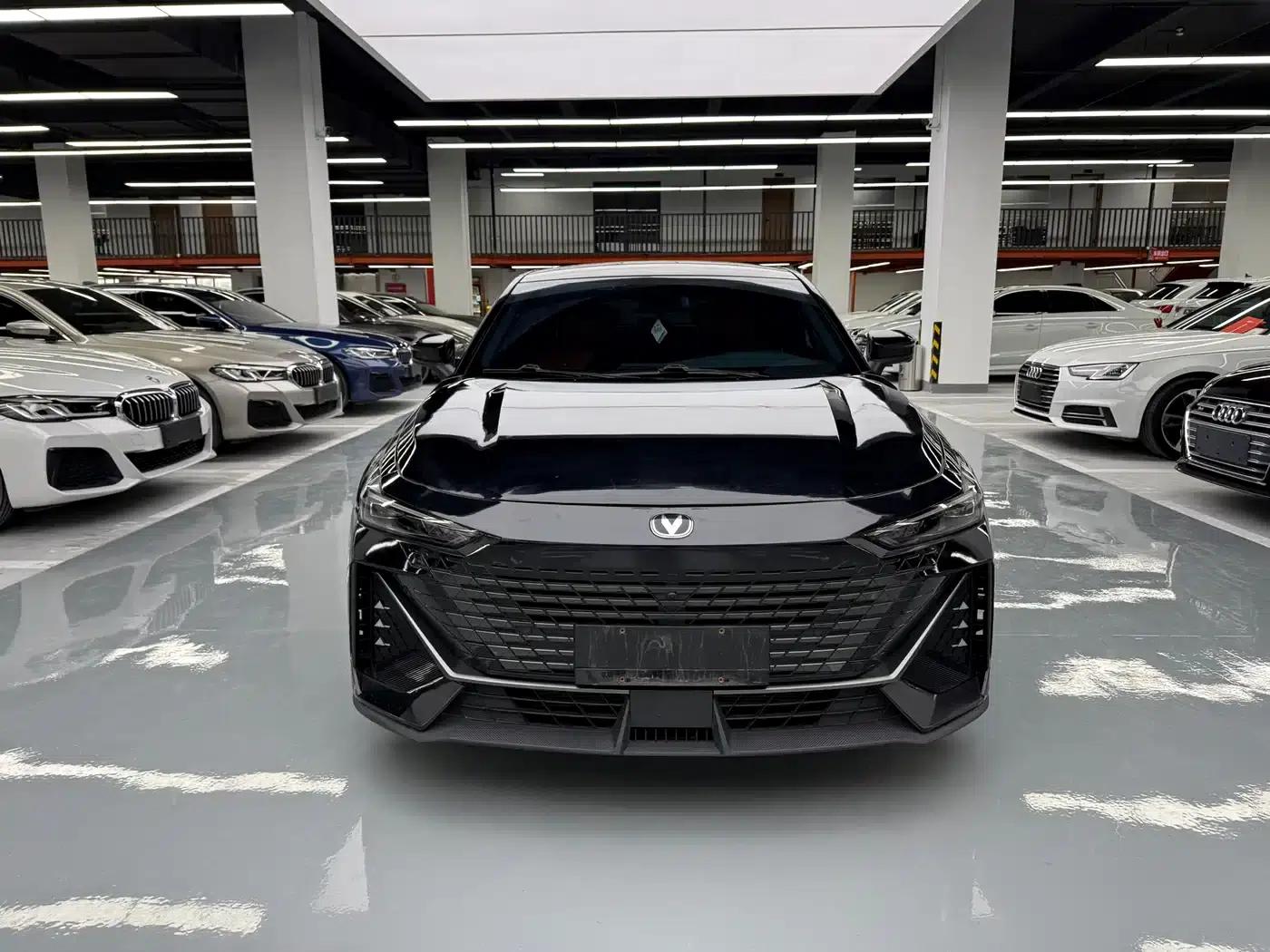 Changan UNI-V 2024 1.5T Premium Edition — миниатюра 2