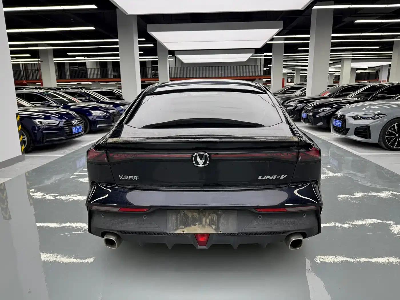 Changan UNI-V 2024 1.5T Premium Edition — миниатюра 14