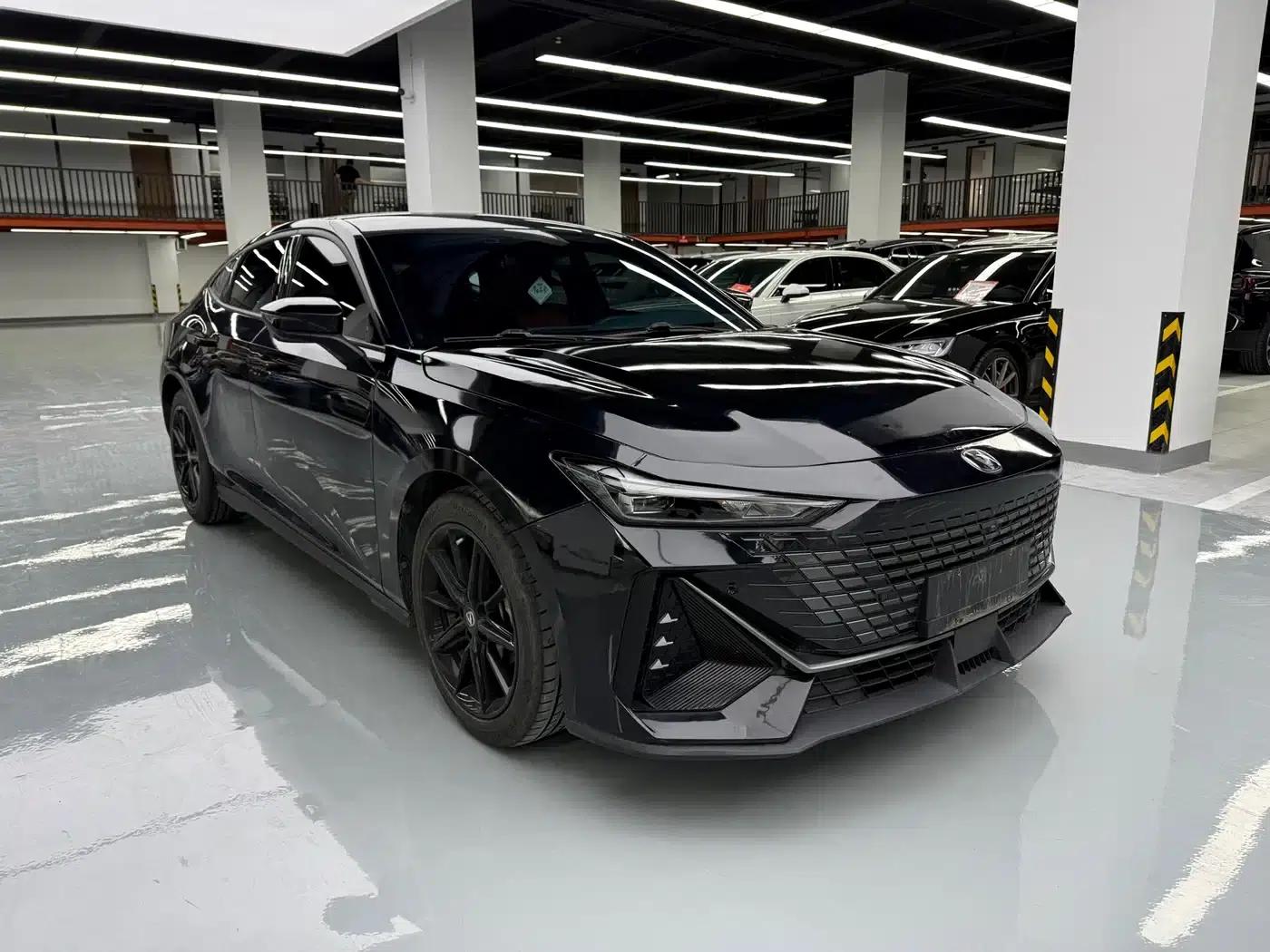 Changan UNI-V 2024 1.5T Premium Edition — миниатюра 3
