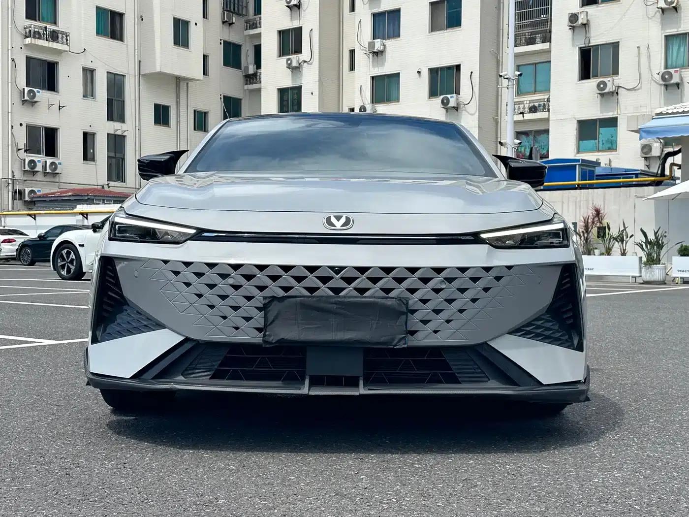 Changan UNI-V 2024 1.5T Premium Edition — миниатюра 2