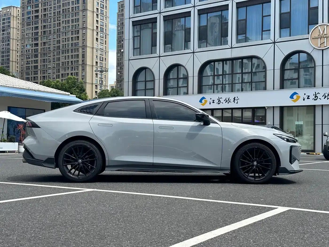 Changan UNI-V 2024 1.5T Premium Edition — миниатюра 4
