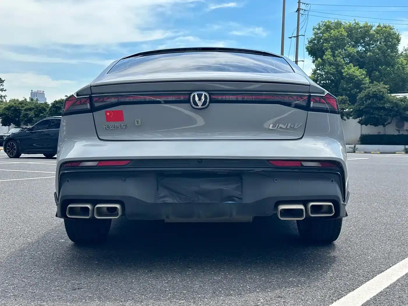 Changan UNI-V 2024 1.5T Premium Edition — миниатюра 8