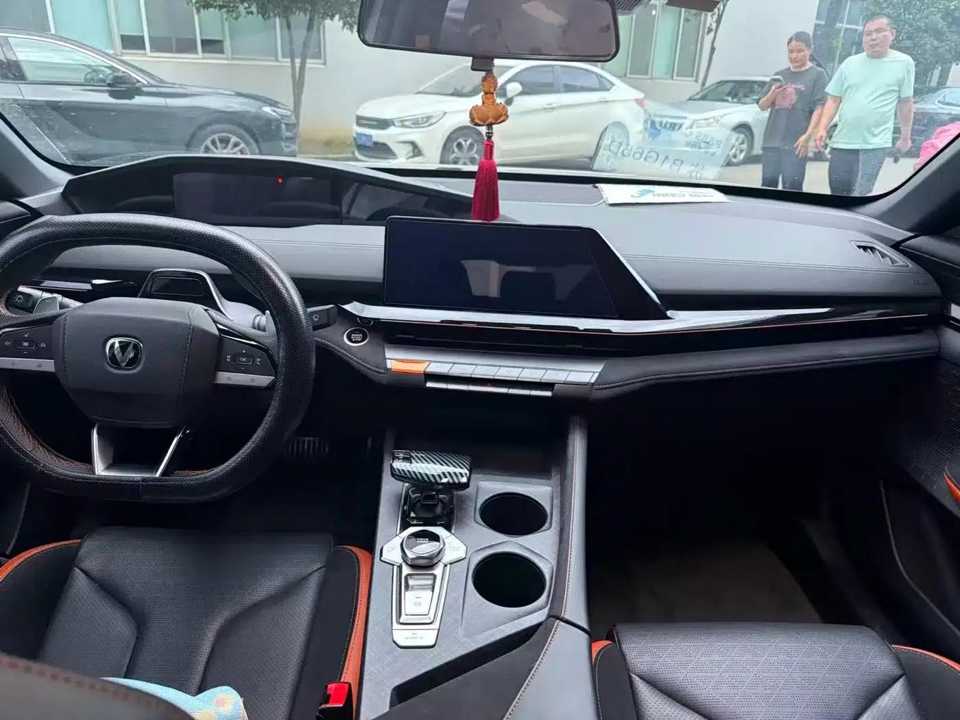 Changan UNI-V 2022 2.0T Leading Speed Edition — миниатюра 4