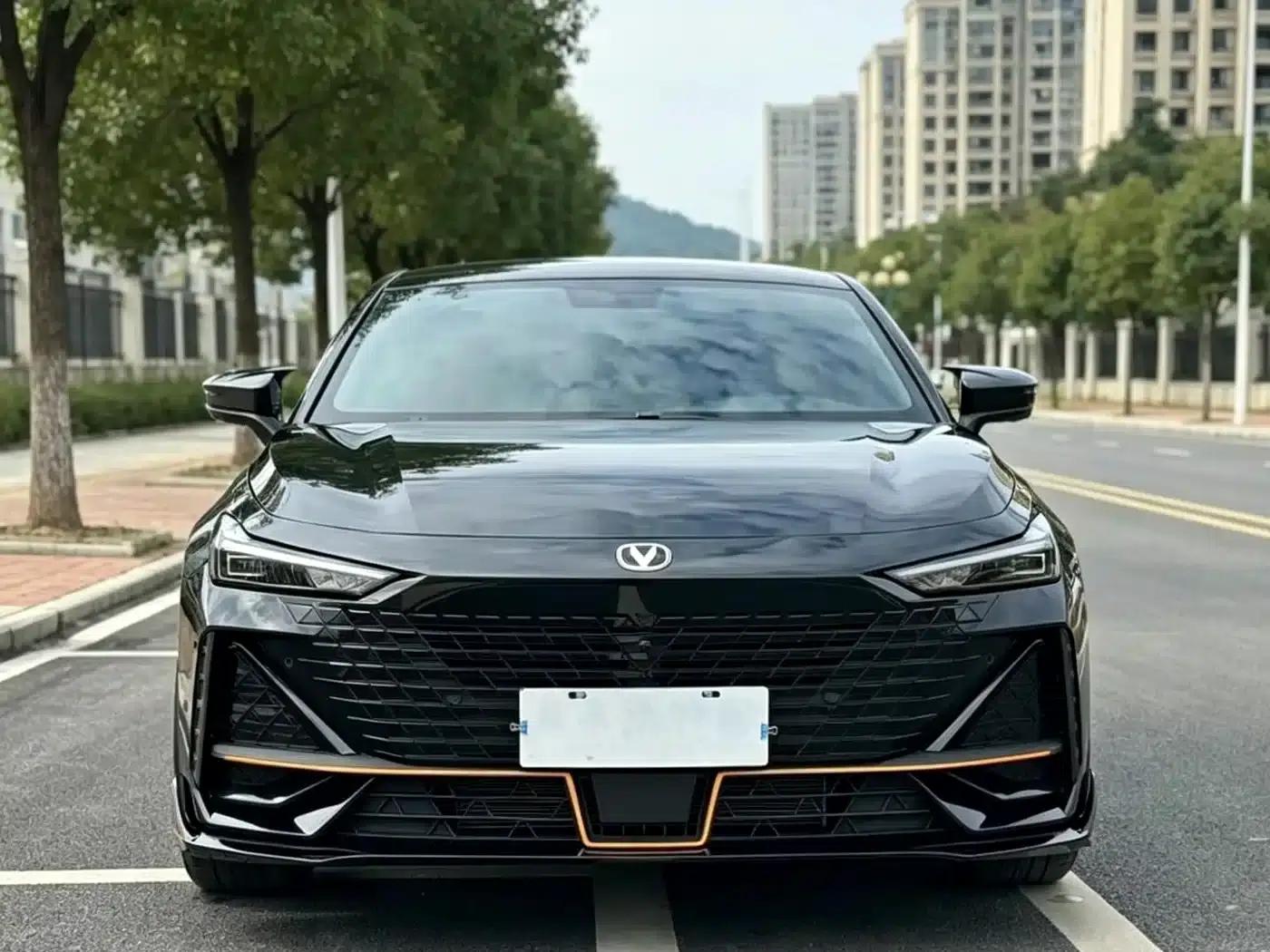 Changan UNI-V 2022 1.5T Sport Edition — миниатюра 2