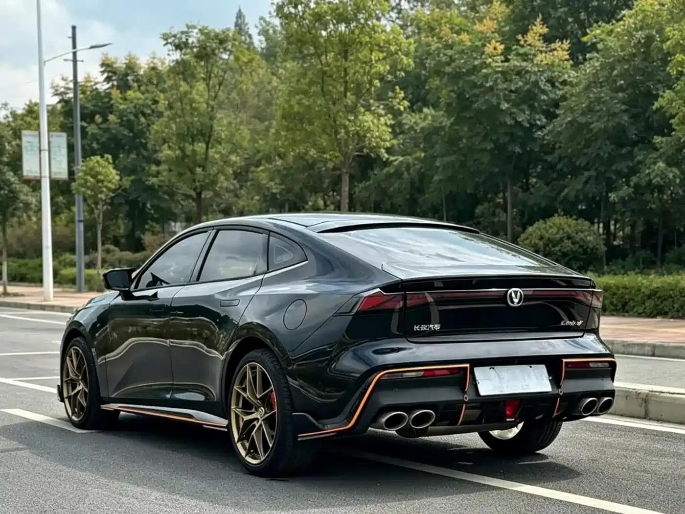 Changan UNI-V 2022 1.5T Sport Edition — миниатюра 4
