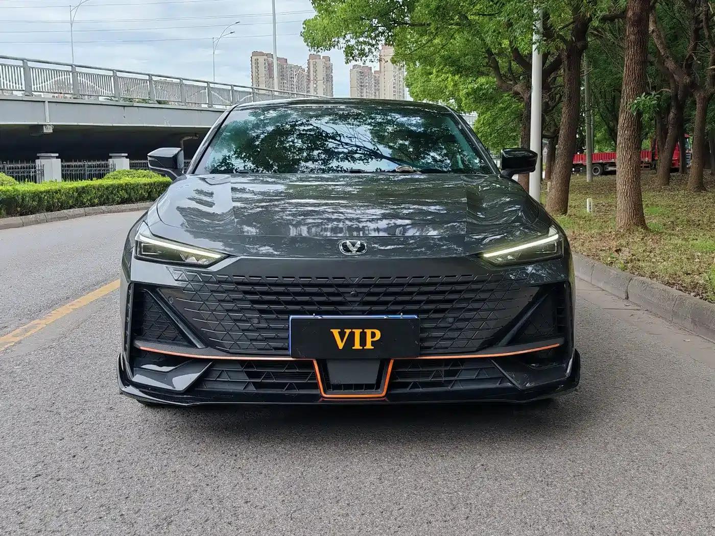 Changan UNI-V 2023 1.5T Sport Edition — миниатюра 2