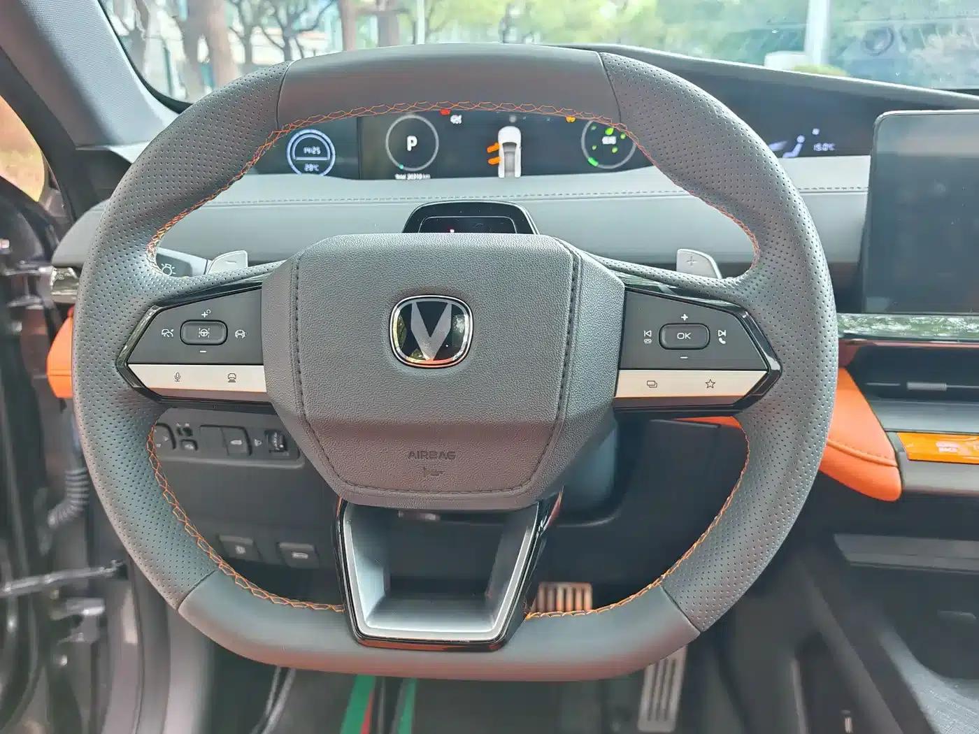 Changan UNI-V 2023 1.5T Sport Edition — миниатюра 17