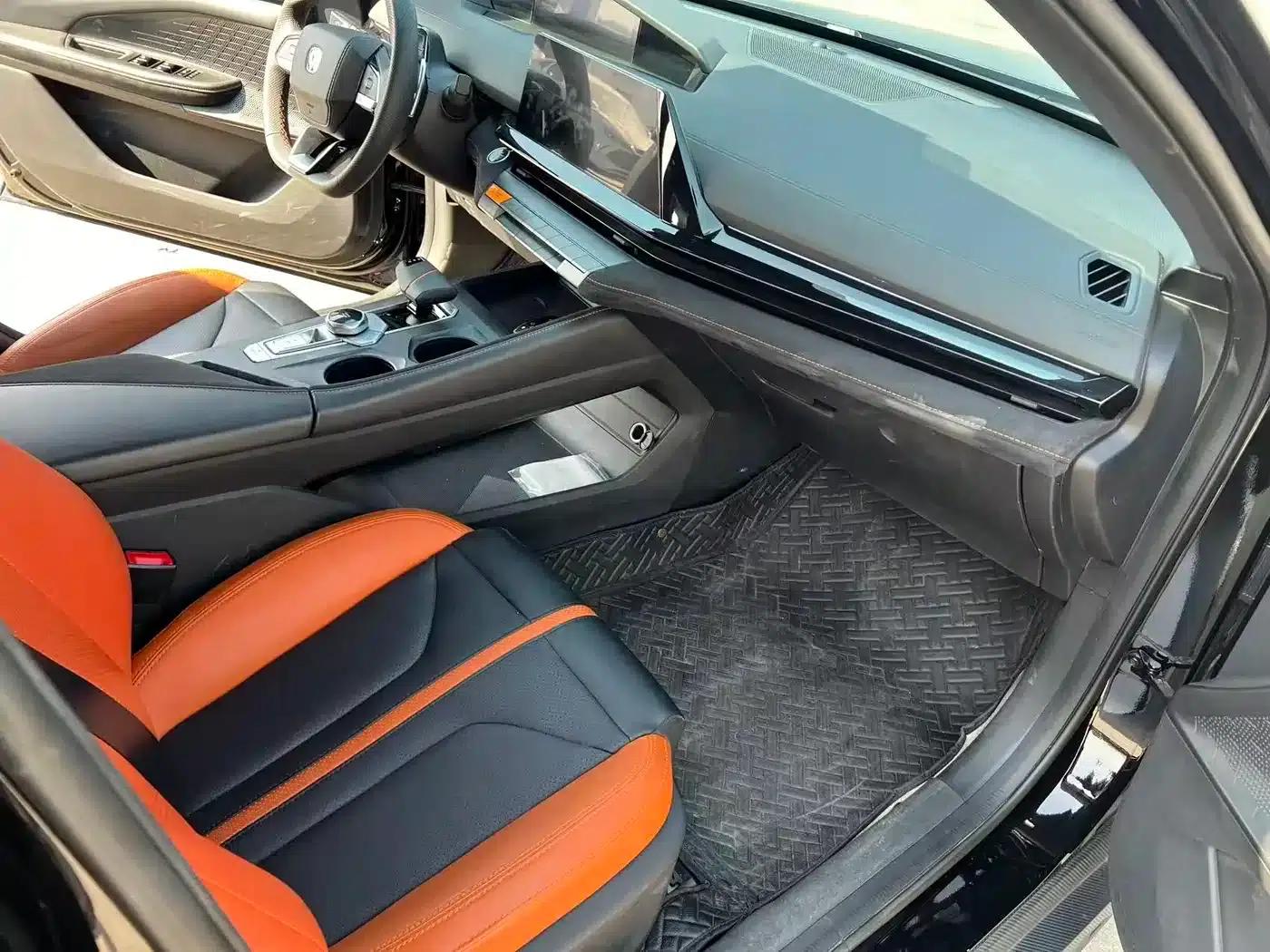 Changan UNI-V 2024 1.5T Premium Sport — миниатюра 10