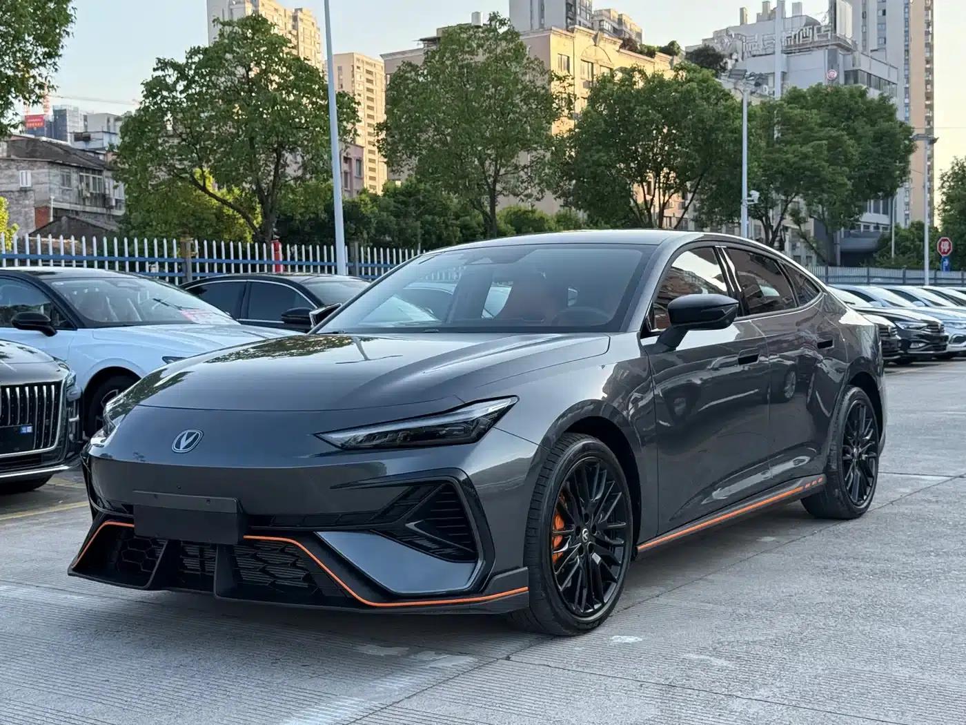 Changan UNI-V 2025 Model, Third Generation, 2.0T Sport Edition — миниатюра 1