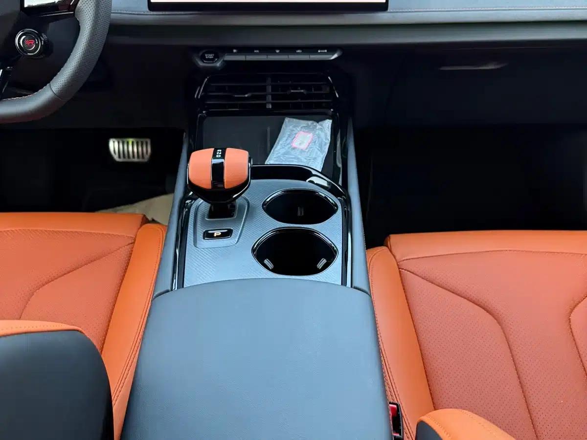 Changan UNI-V 2025 Model, Third Generation, 2.0T Sport Edition — миниатюра 13