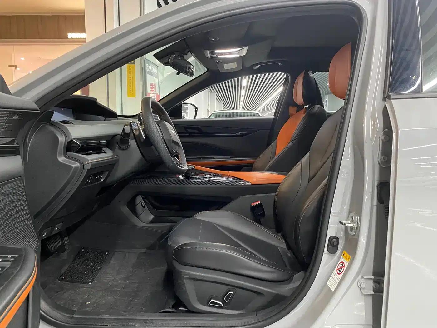 Changan UNI-V 2022 1.5T Premium Edition — миниатюра 4