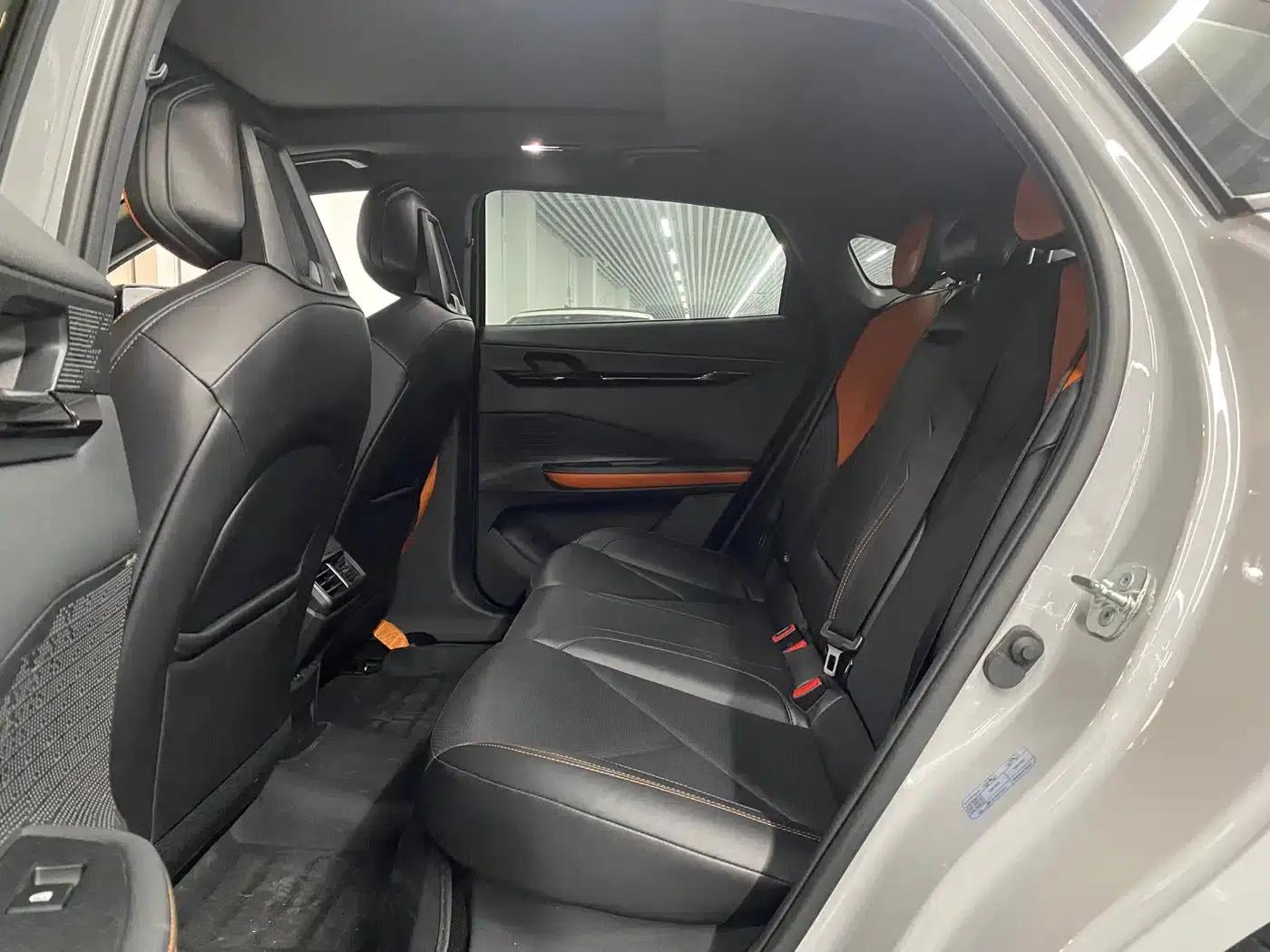 Changan UNI-V 2022 1.5T Premium Edition — миниатюра 6
