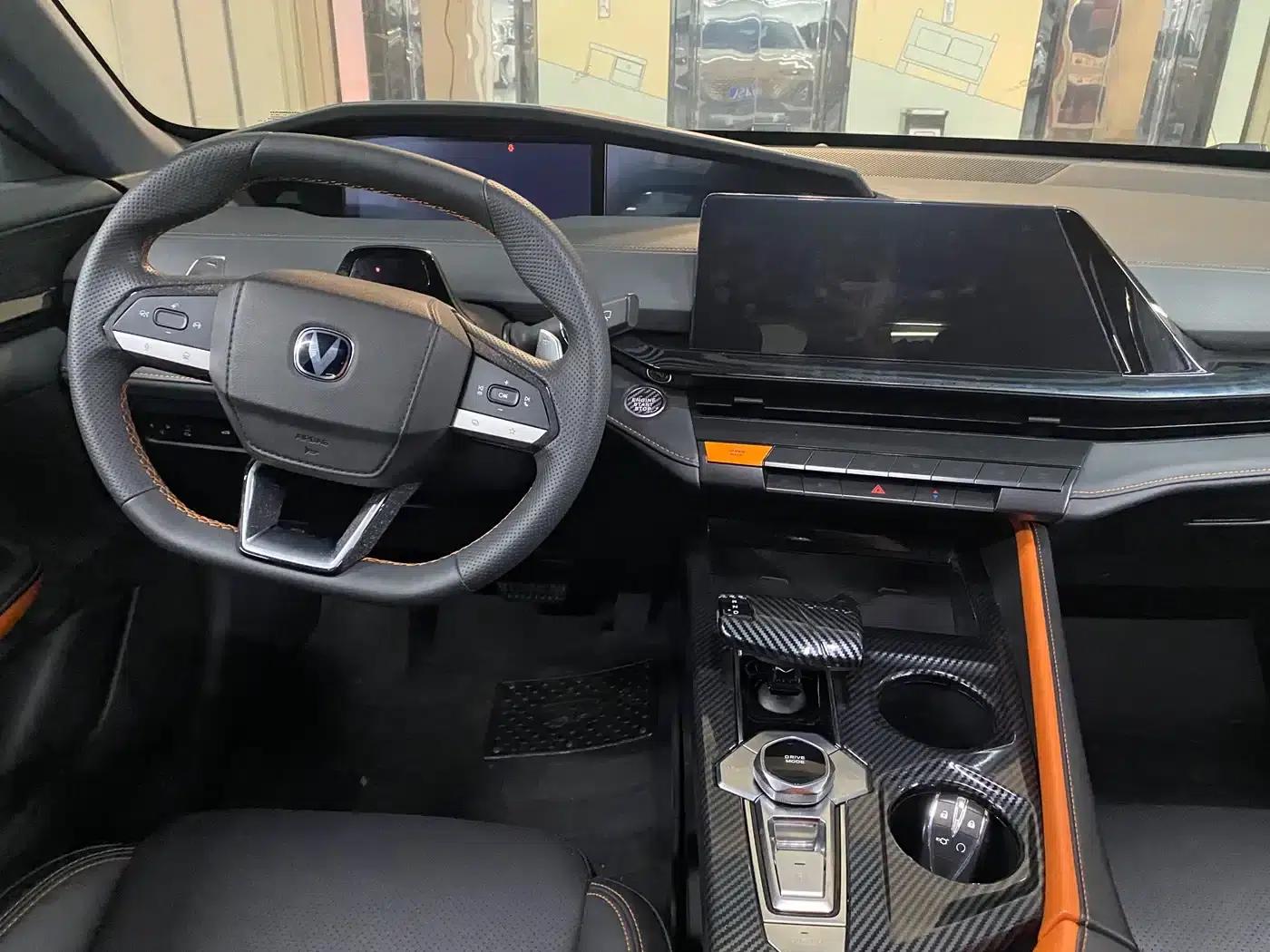 Changan UNI-V 2022 1.5T Premium Edition — миниатюра 7