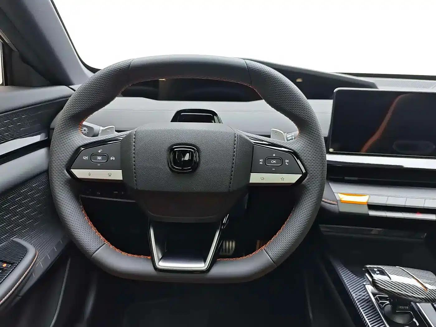Changan UNI-V 2024 1.5T Premium Sport — миниатюра 4