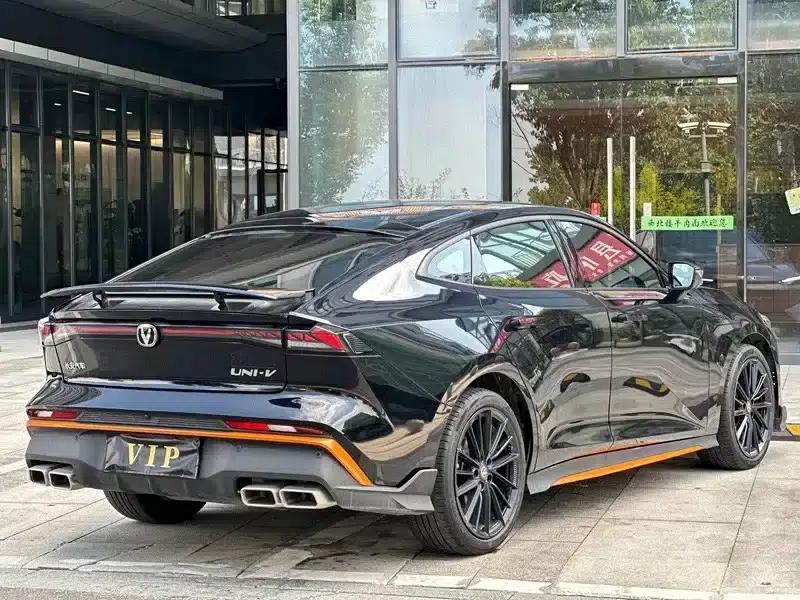 Changan UNI-V 2025 1.5T 500Bar Premium Sport — миниатюра 11