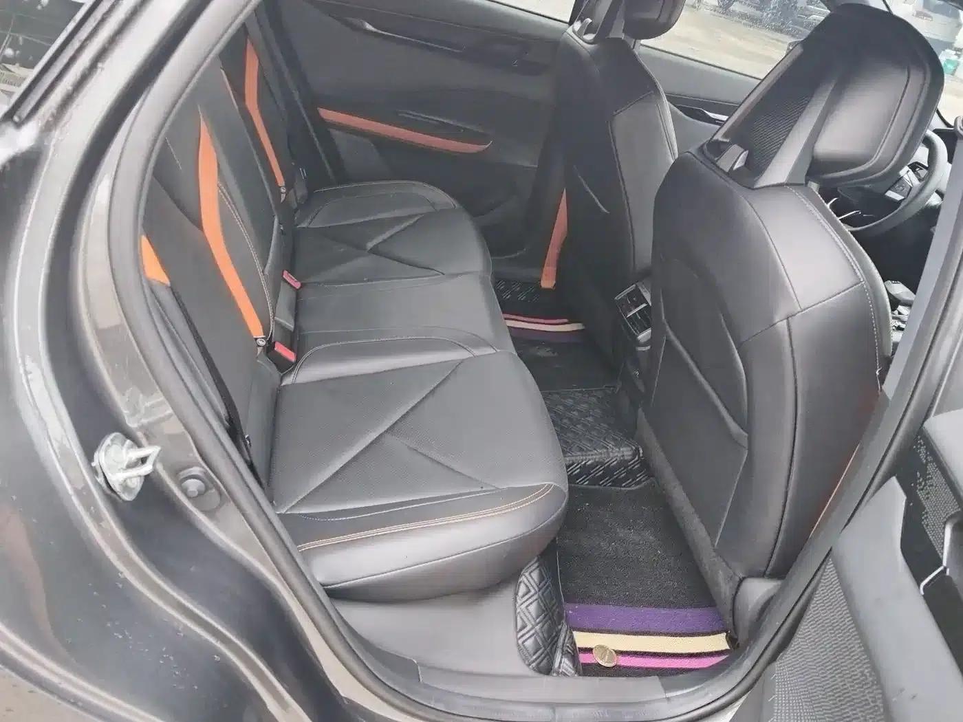 Changan UNI-V 2023 1.5T Sport Edition — миниатюра 12