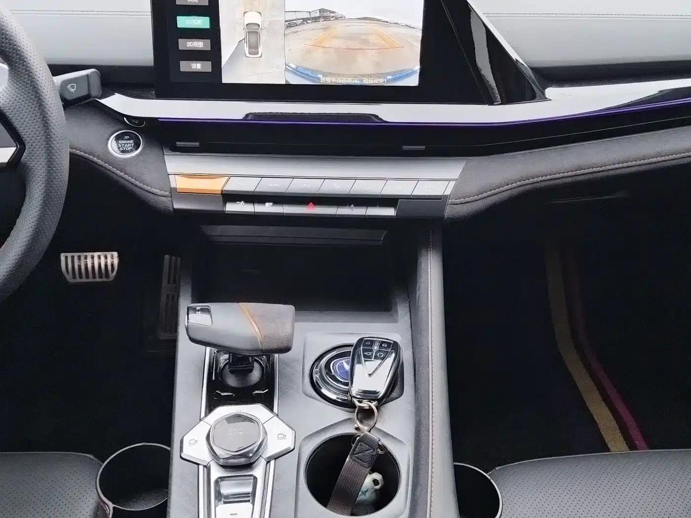Changan UNI-V 2023 1.5T Sport Edition — миниатюра 15