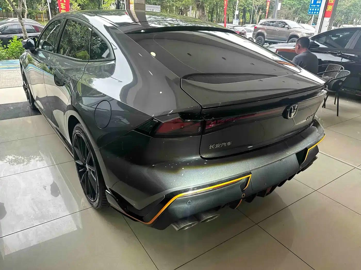 Changan UNI-V 2022 1.5T Sport Edition — миниатюра 8
