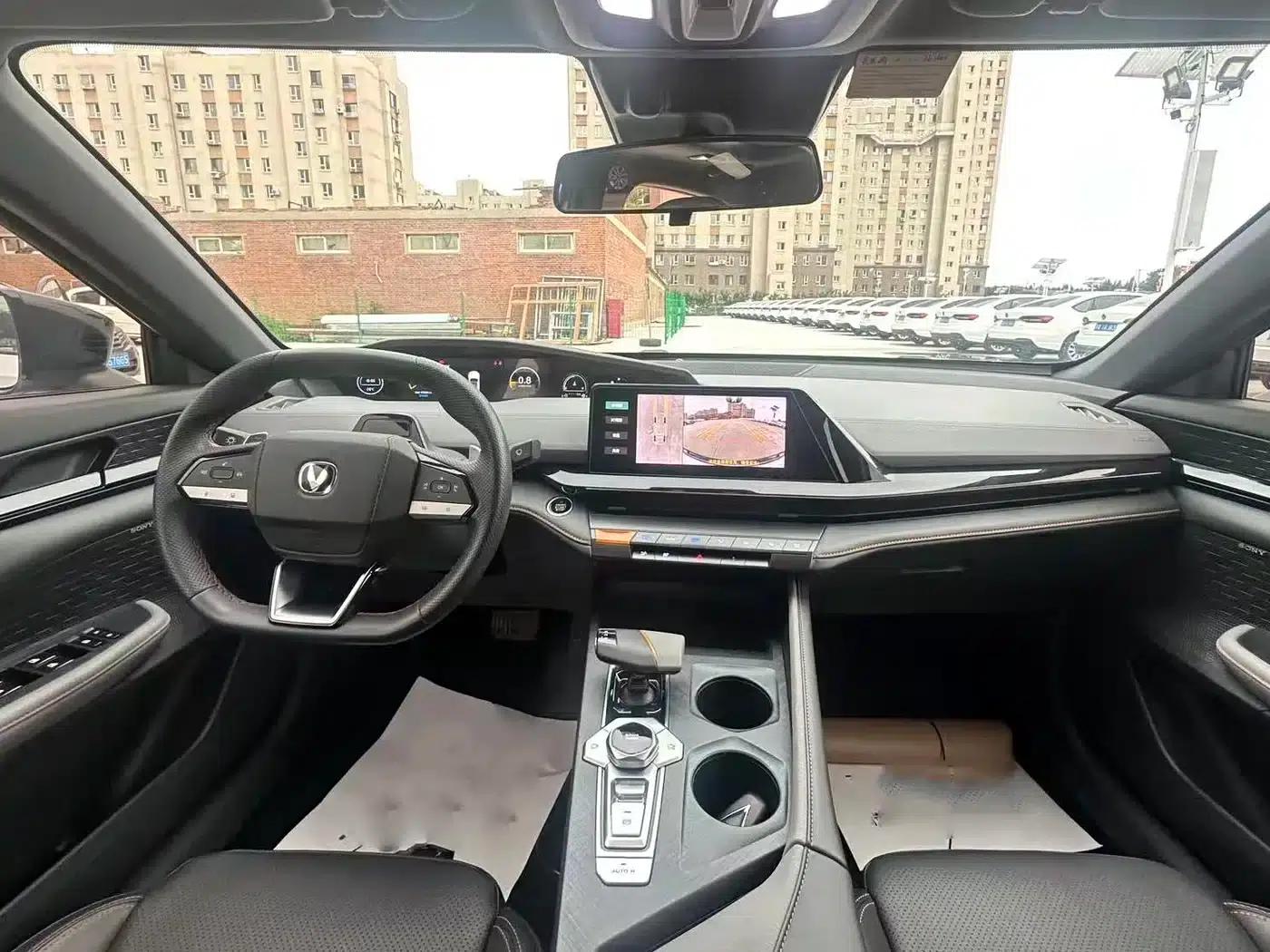 Changan UNI-V 2022 1.5T Premium Edition — миниатюра 5