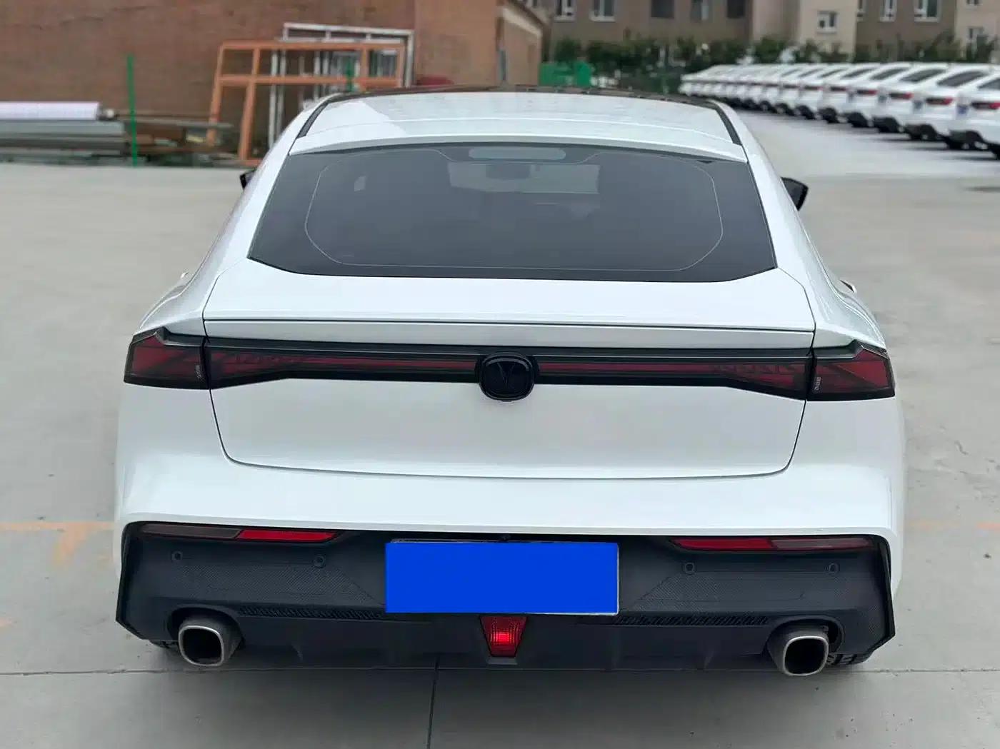 Changan UNI-V 2022 1.5T Premium Edition — миниатюра 9