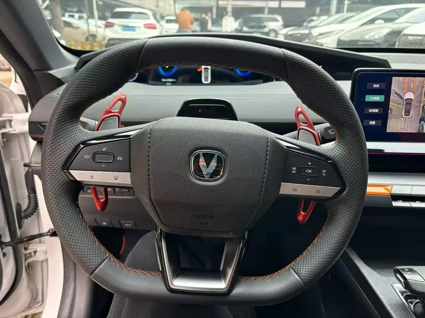 Changan UNI-V 2023 1.5T Premium Edition — миниатюра 5